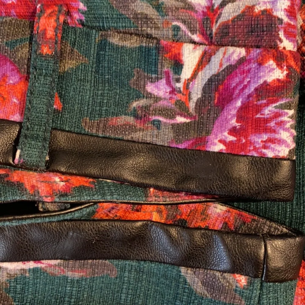 Anthropologie Cartonnier Charlie Ankle Pant Crop in Green with florals size 2 - Picture 14 of 16